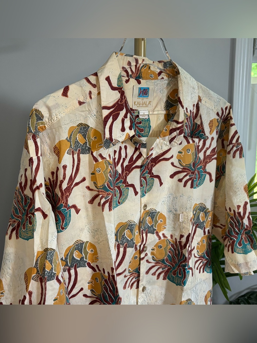 Kahala Tropical Fish Print Aloha Shirt - Picture 4 of 15
